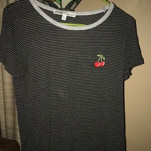Tee